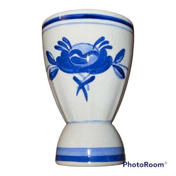 Read more about the article Vintage 4″ Blue Rose Double Egg Cup Arabia Finland Collectible