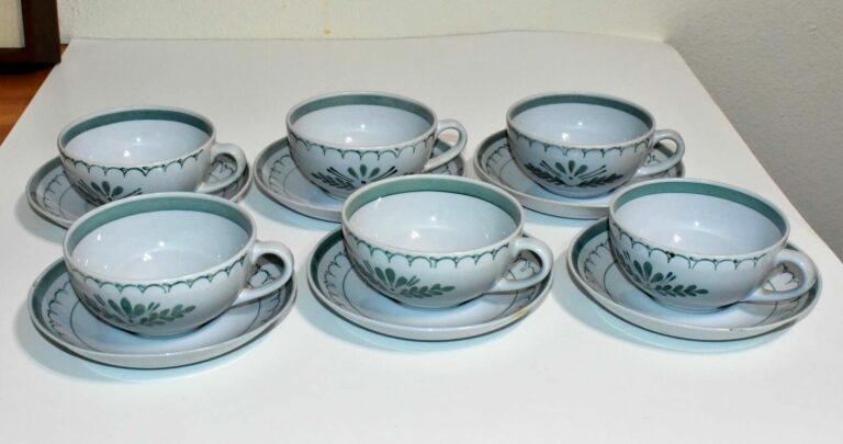 Read more about the article Six Sets of Arabia Green Thistle Cups and Saucers – Finland