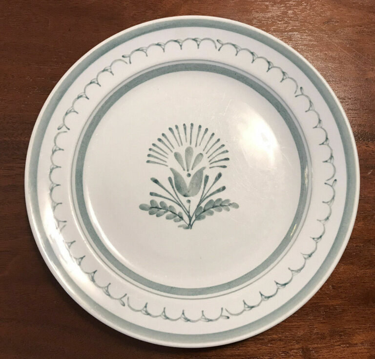 Read more about the article GREEN THISTLE ARABIA MADE IN FINLAND SALD PLATE GUC