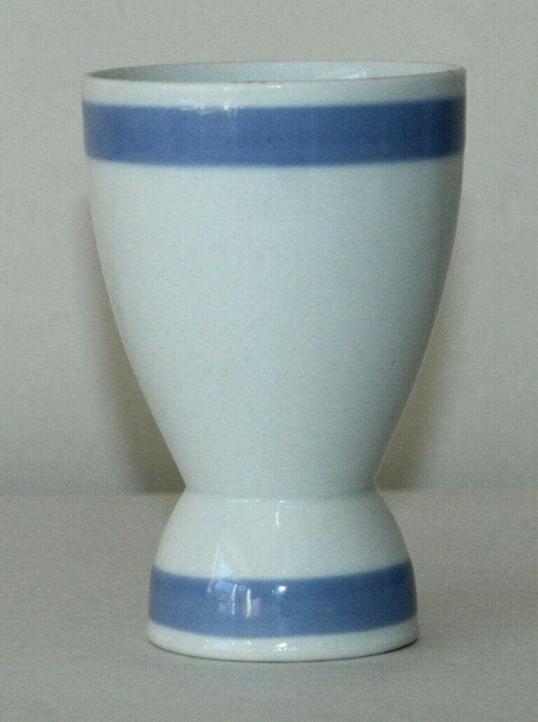 Read more about the article ARABIA Porcelain “RIBBONS” Egg Cup BLUE STRIPE
