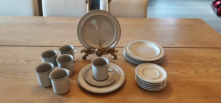 Read more about the article Arabia/ Fennica/ Set 6 Cups 6 Saucer 6 Dessert plates