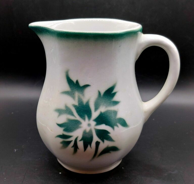 Read more about the article Vintage~ Arabia~ 4″ Cream Pitcher ~ Green Thistle~ Off White~ Stoneware~ Finland