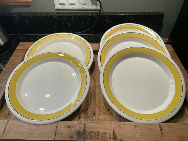 Read more about the article Arabia of Finland Faenza Yellow and Black Stripe Vintage Dinner Plates (5)