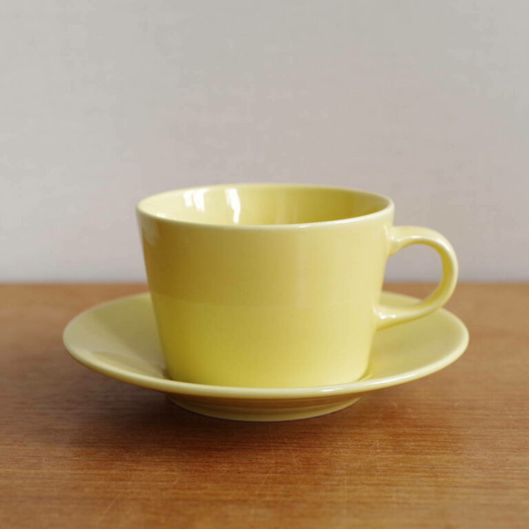 Read more about the article Vtage Arabia Kilta Kirta Yellow Teema Tema Cup Saucer Arabian