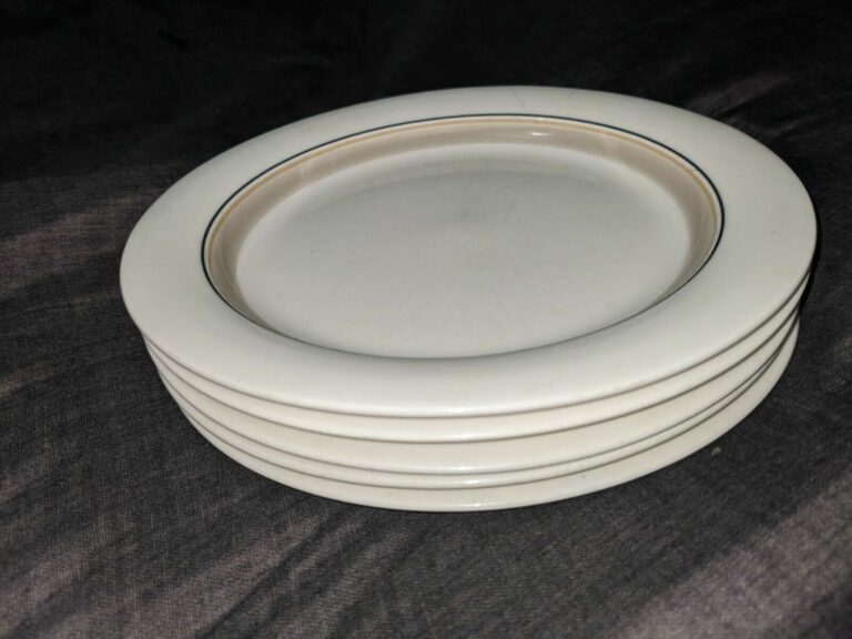 Read more about the article Seita Arctica by Arabia of Finland SALAD PLATES 8″  Discontinued SET OF 5!