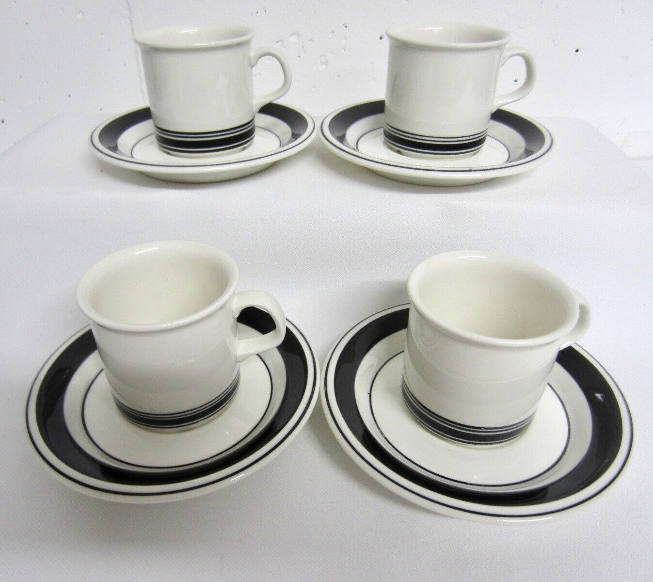 Read more about the article RARE Set/4 Black Stripe ARABIA FINLAND FAENZA Espresso Demitasse Cups and Saucers