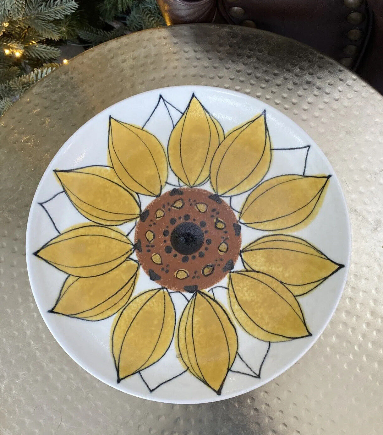 Read more about the article Arabia of Finland MidCentury Sun Rose SunFlower Dishes by HLA Hilkka Liisa Ahola