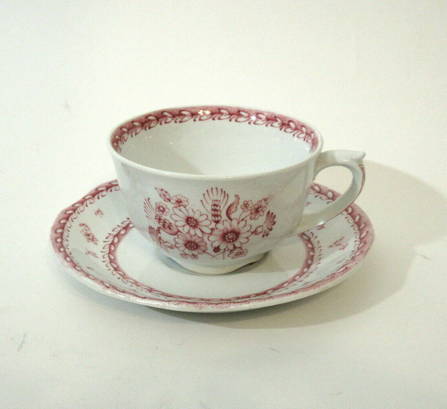 Read more about the article Antique Arabia Suomi Finland Finn Red Floral Flower Tea Teacup Saucer Fine China