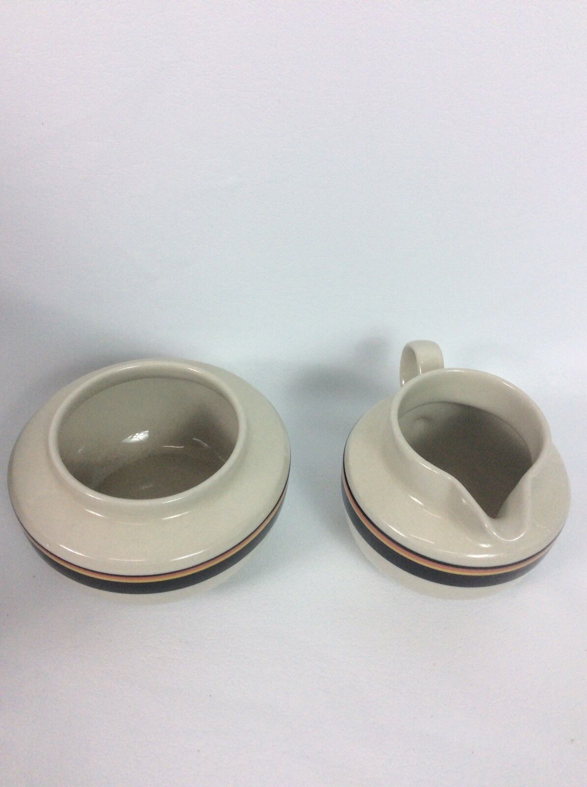 Read more about the article Vtg Mid Century Modern Reimari Arabia Finland Inkeri Leivo Sugar Creamer No Lid