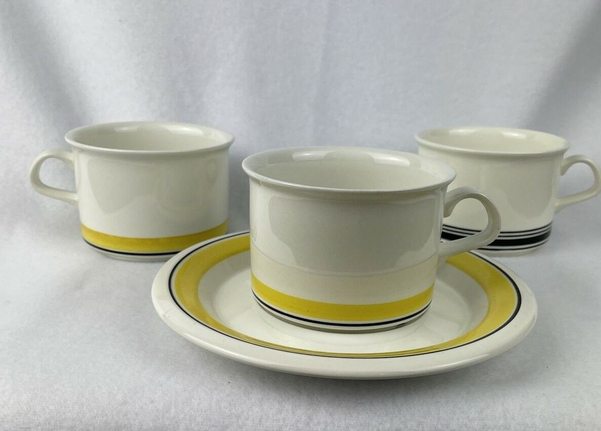 Read more about the article Arabia of Finland Faenza Yellow and Black Stripe Vintage Coffee Cups and Saucer Lot