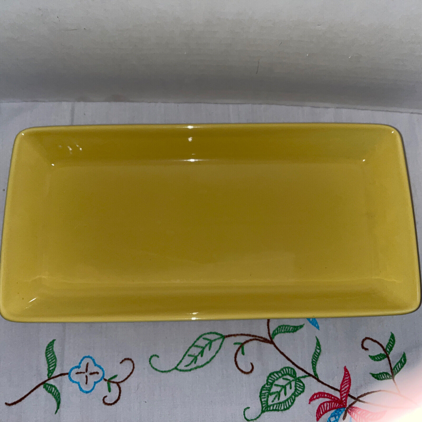 Read more about the article iitallia Kaj Franck Arabia Finland TEEMA Yellow/Honey Long Serving Dish Plate