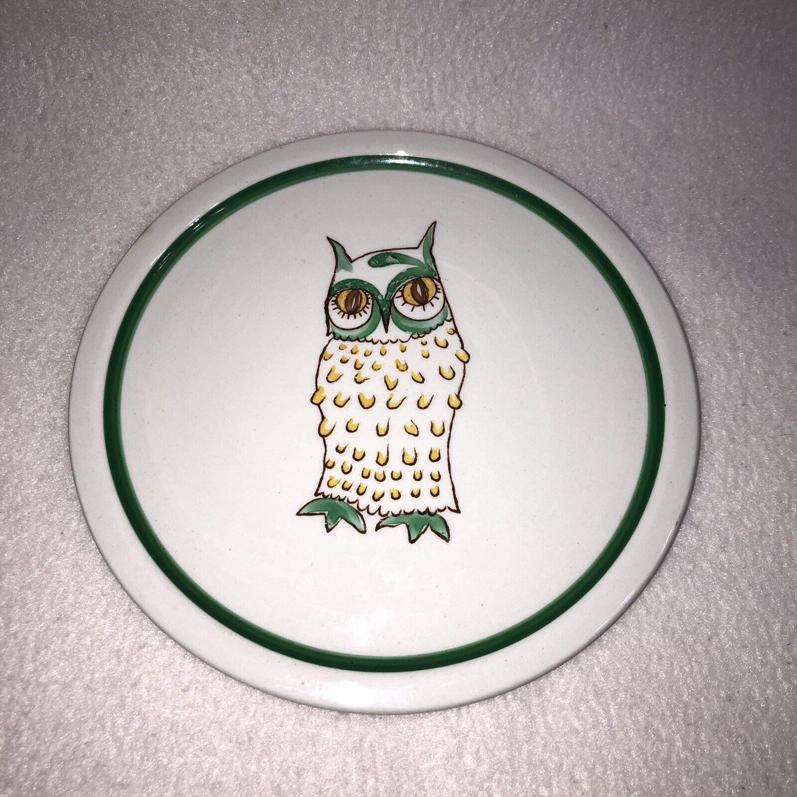 Read more about the article Arabia Finland Owl Animal Kingdom Vintage Décor Plaque Plate Vintage MCM Green