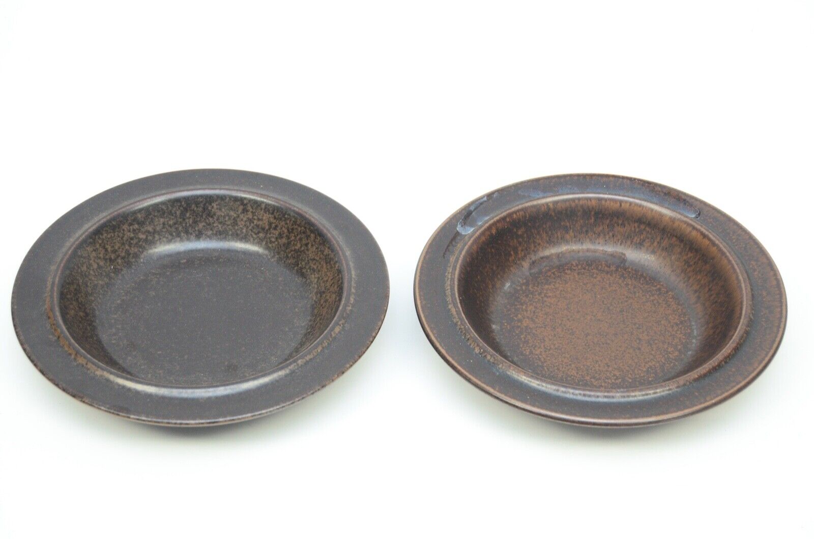 Read more about the article Set of 2 ARABIA Finland RUSKA Brown MCM 60s/Ulla Procope RIM SOUP BOWLS 7 7/8