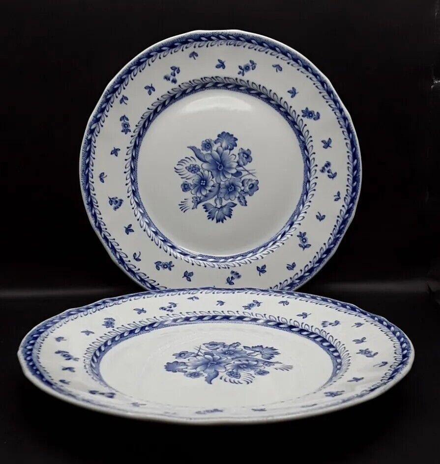 Read more about the article Set of 2 Vintage Arabia Finland Finn Flower Blue and White Luncheon Plates 9.25″