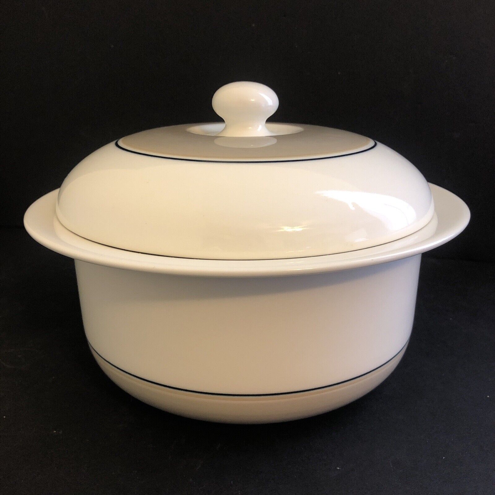 Read more about the article Seita Arctica by Arabia of Finland COVERED CASSEROLE DISH 1.5 quart Discontinued