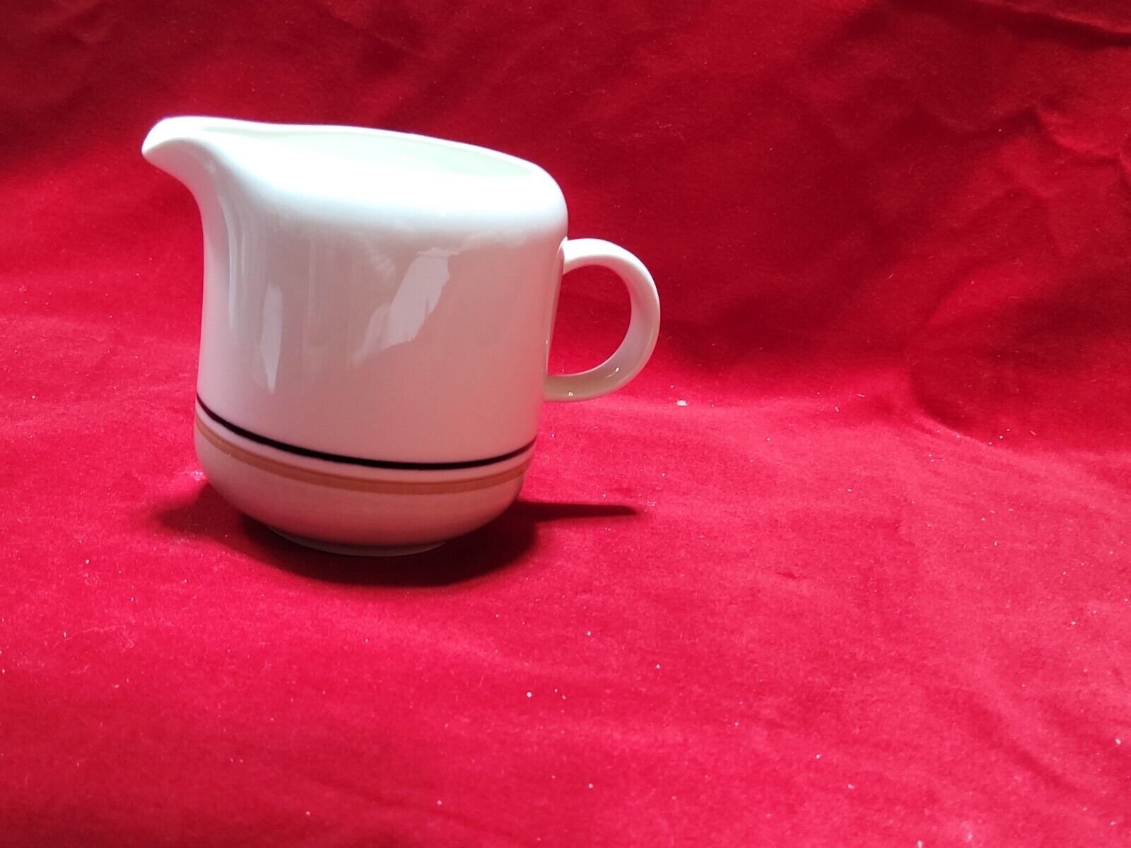 Read more about the article Seita Arctica by Arabia of Finland CREAMER  2 3/4″