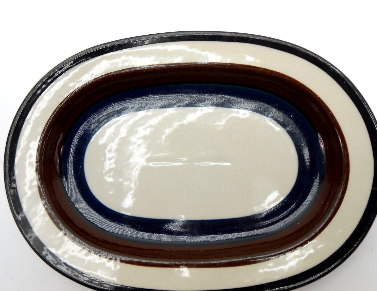 Read more about the article Arabia Finland Kaira 13″ Platter Stoneware by Anja Jaatinen-Winquist