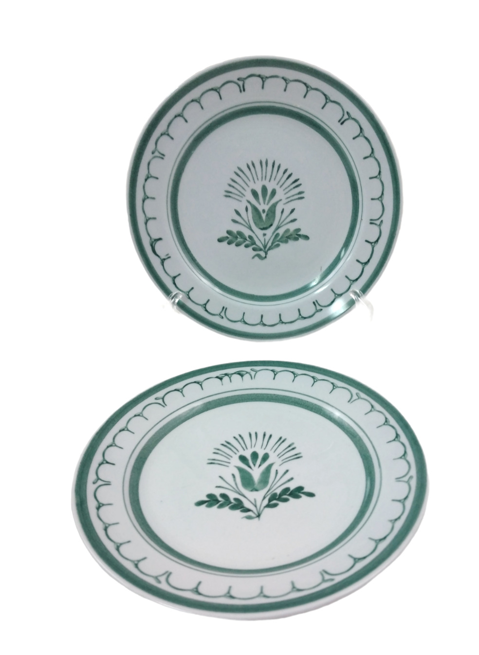 Read more about the article Vintage Arabia Green Thistle 5.75” Dessert Plates 2