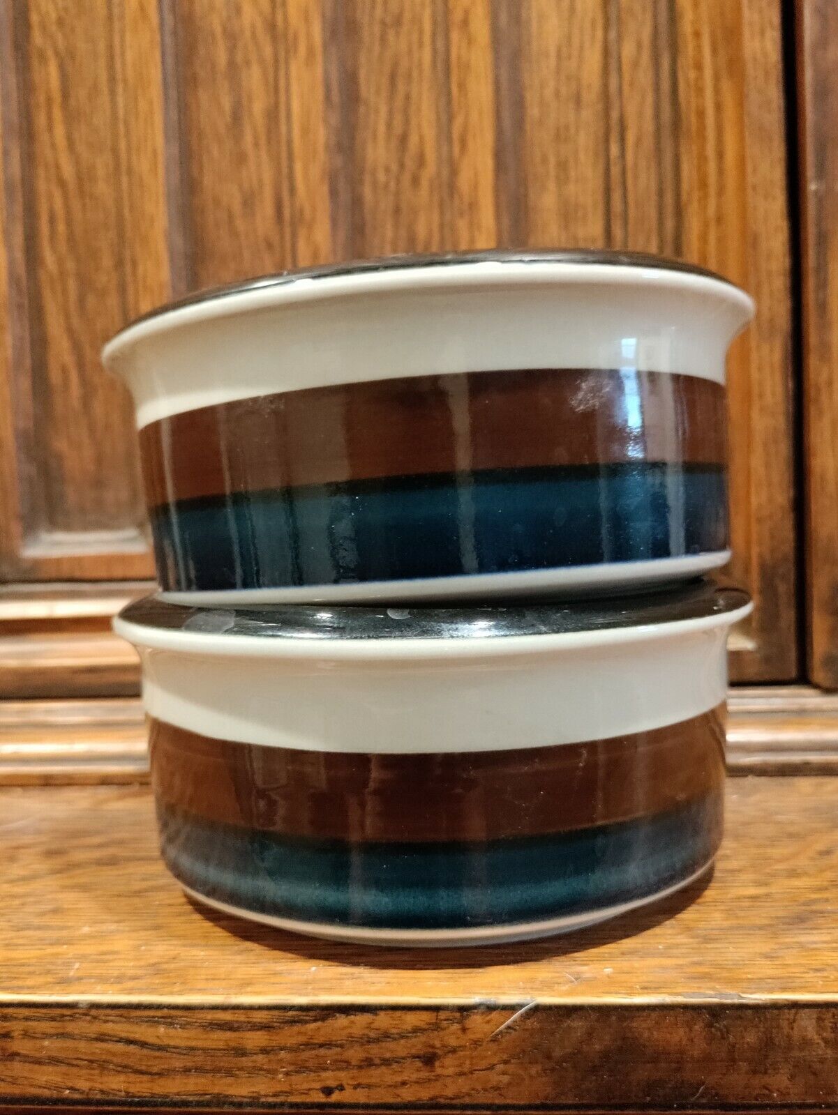 Read more about the article Finland Arabia Kaira Serving Bowl Set Blue and Brown Midcentury MCM