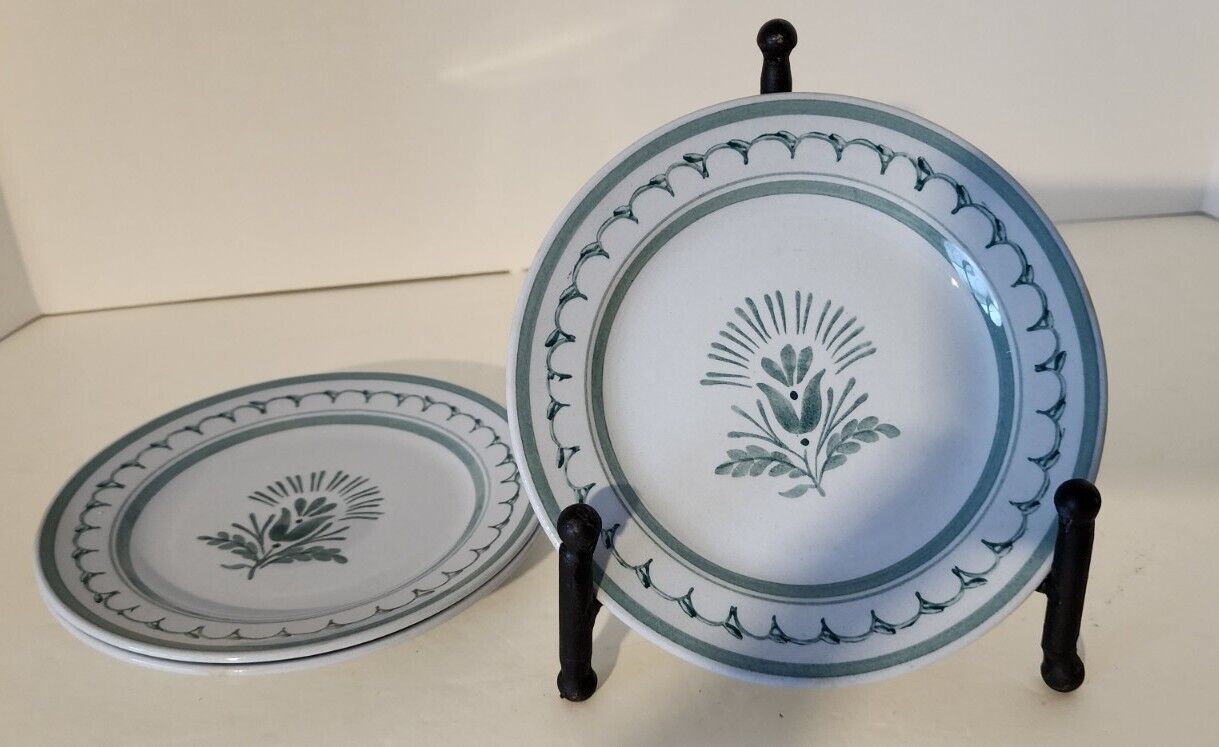 Read more about the article Arabia of Finland Green Thistle Bread and Butter Plates 5 3/4″ Set of 3