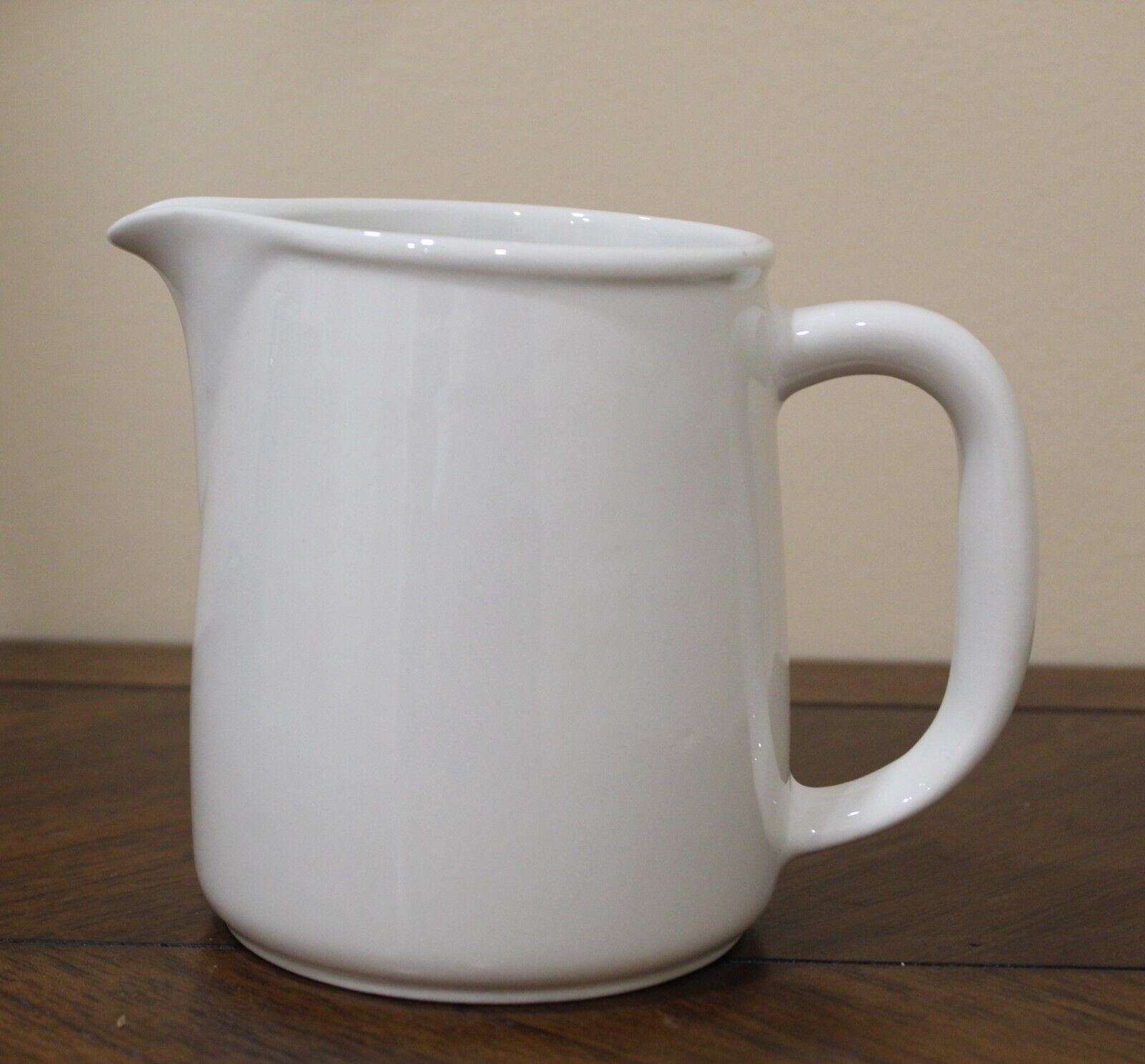 Read more about the article Arabia of Finland Teema Pattern 24 Ounce Pitcher