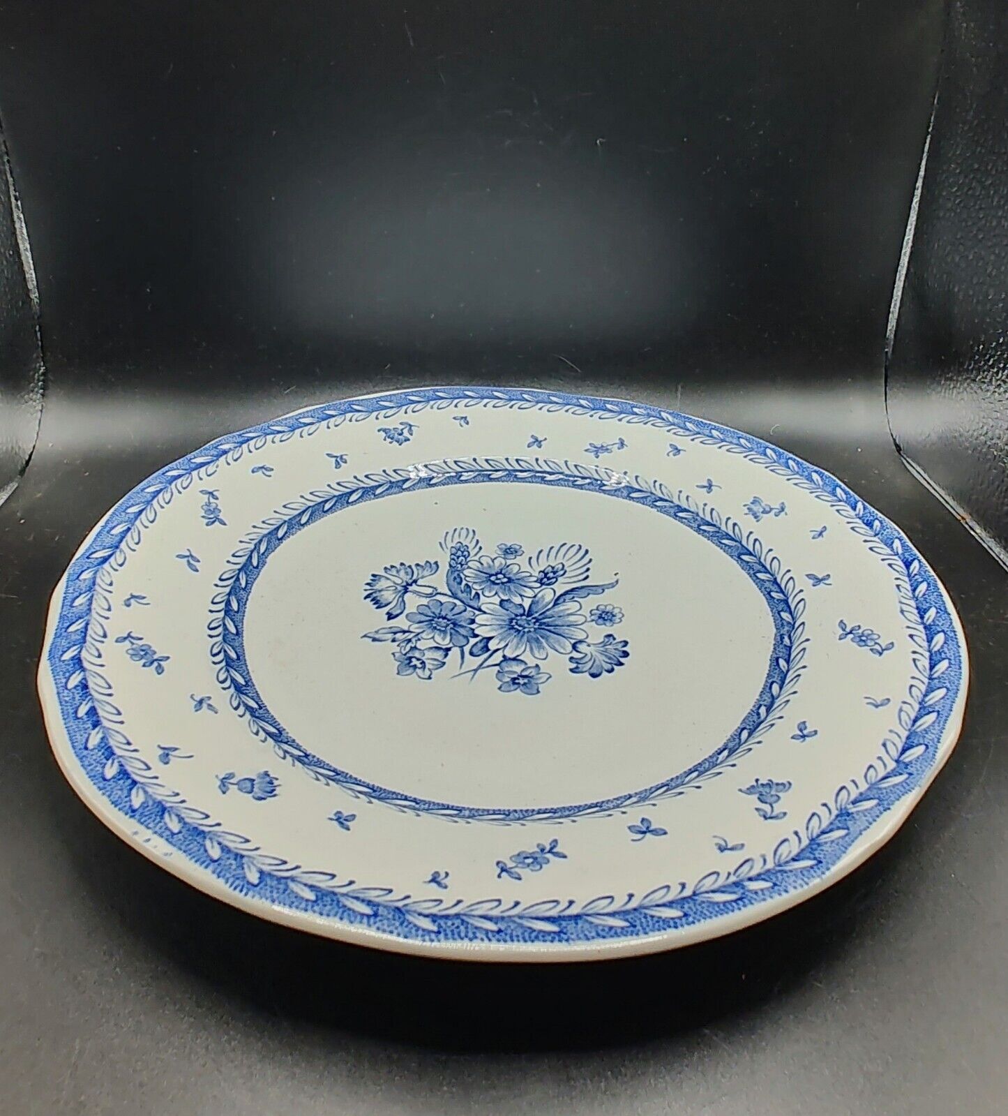 Read more about the article Set of 3 Vintage Arabia Blue Flower Dinner Plate Finland Blue and White 10*