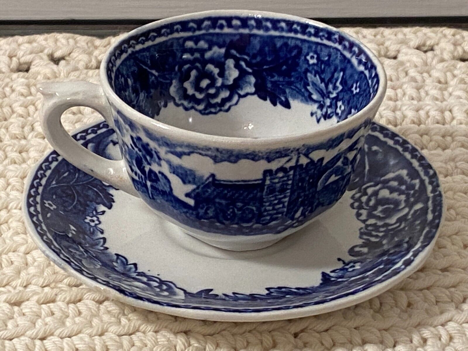 Read more about the article Vintage Arabia Finland Blue and White Landscape Demitasse Cup and Saucer  FREE SHIP