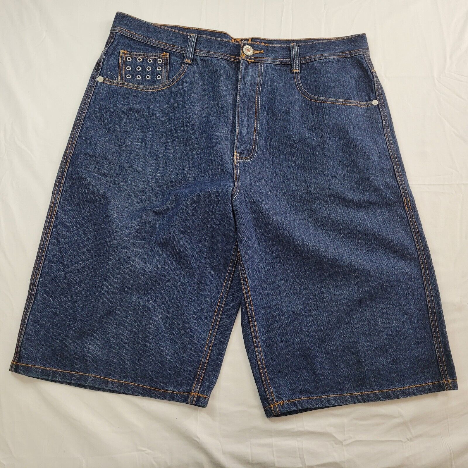 Read more about the article FUBU The Collection Men Shorts  40 x 18 Dark Wash Denim Blue Jean Jorts