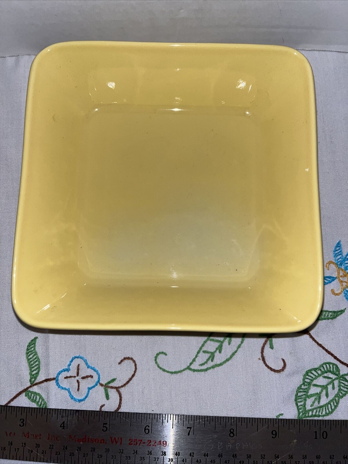 Read more about the article iitallia Kaj Franck Arabia Finland TEEMA Yellow Honey Square Dish 6.5″