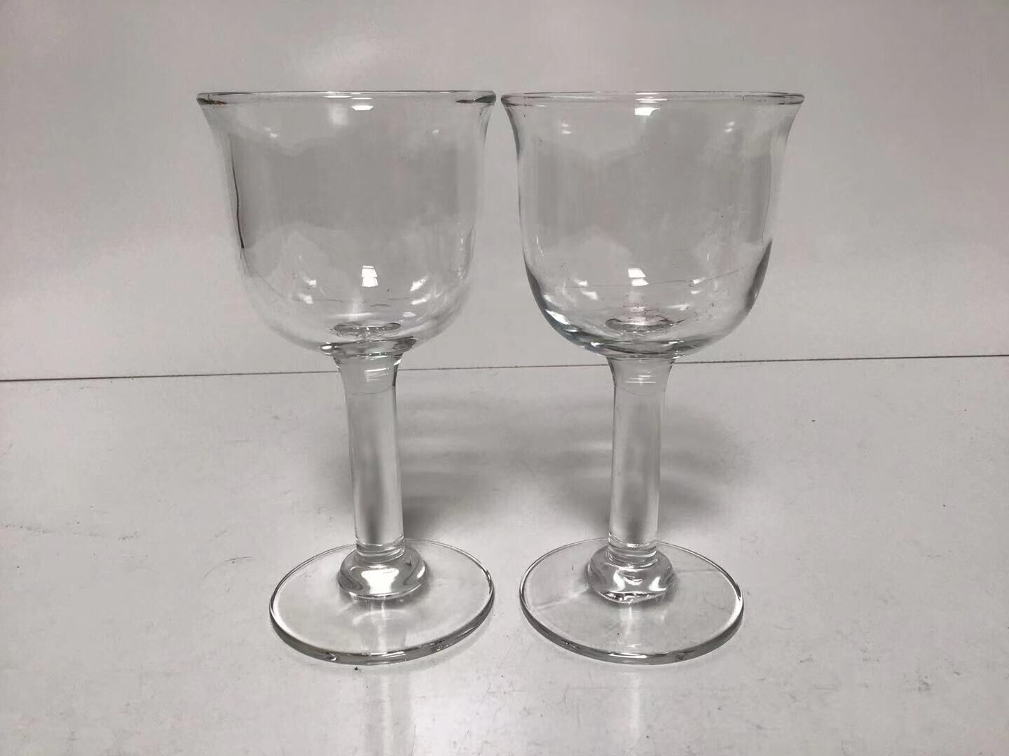 Read more about the article Arabia Arctica Wine Glass  Wine Glass for Gift Set of 2