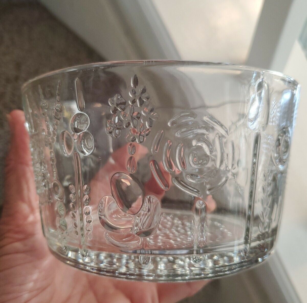 Read more about the article VINTAGE Nuutajarvi Iittala Arabia Finland Oiva Toikka Clear Glass Flora Bowl 5.5