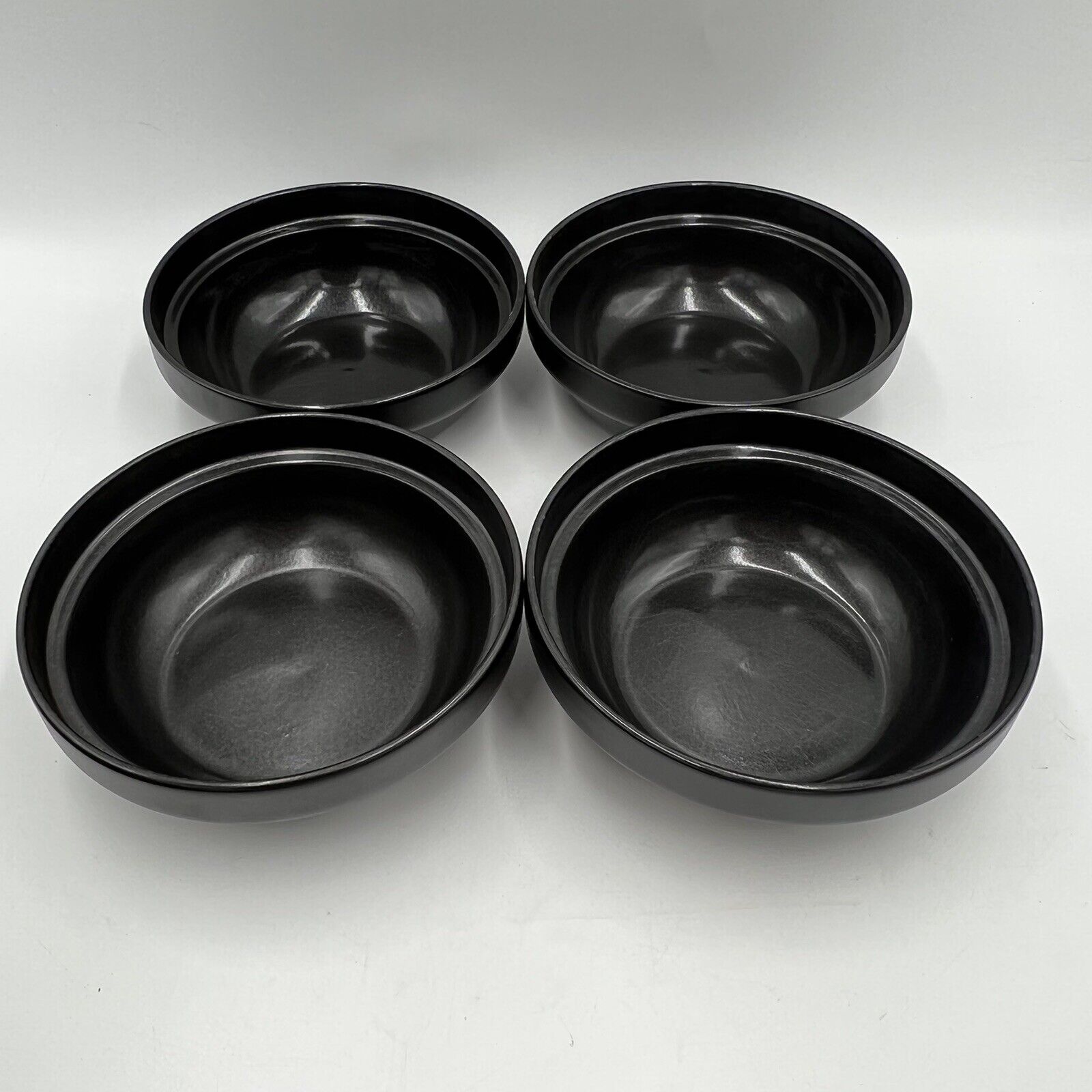 Read more about the article Rare Arabia Finland Kokki Ceramic Stoneware Cereal Bowl Midcentury Set (4) Black