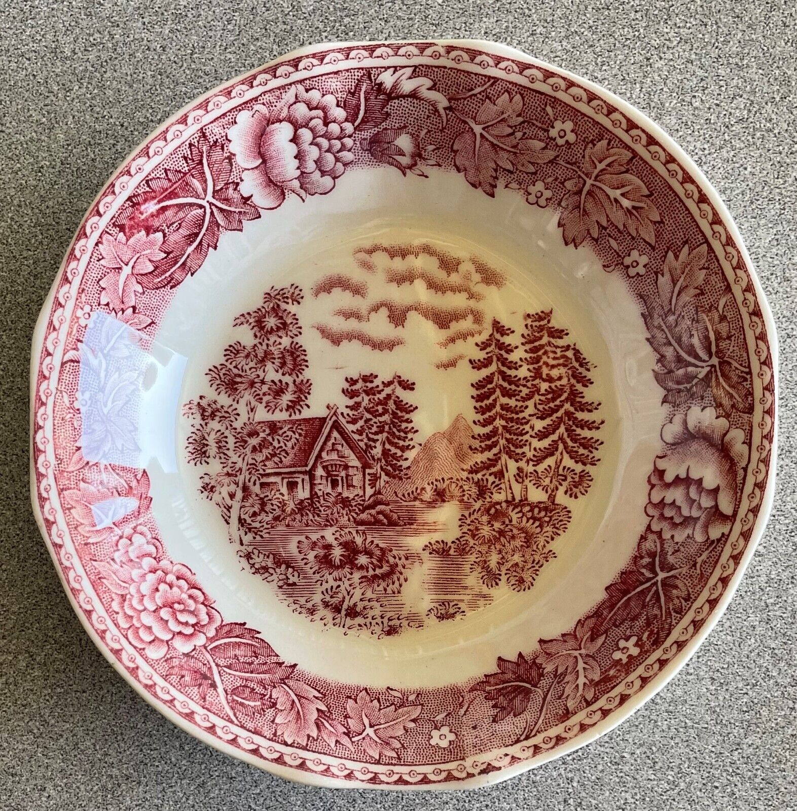 Read more about the article Arabia of Finland – Landscape Red – Dessert Berry Sauce Bowl – 5 1/4″