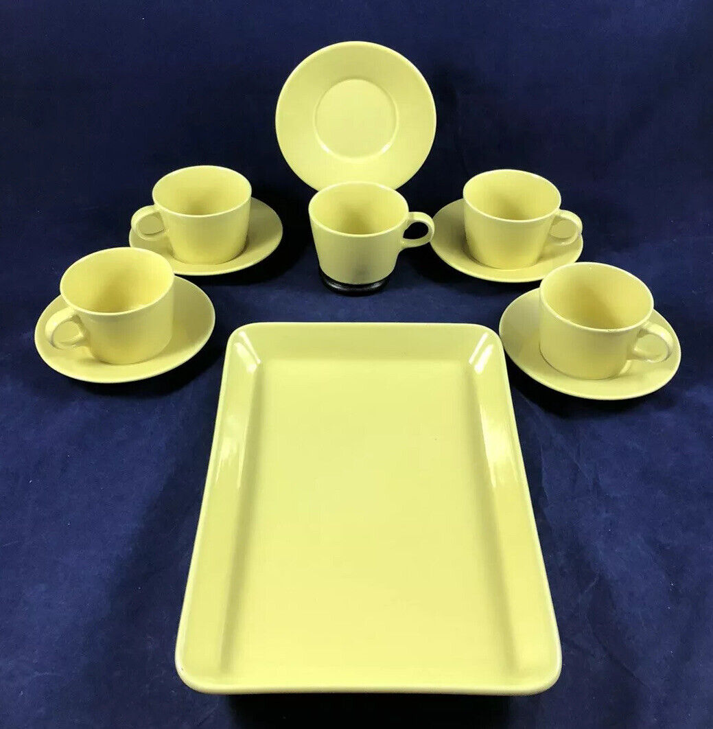 Read more about the article Arabia Finland Kaj Franck Kilta Teema Yellow 5 Cups 5 Saucers and 1 Bread Plate