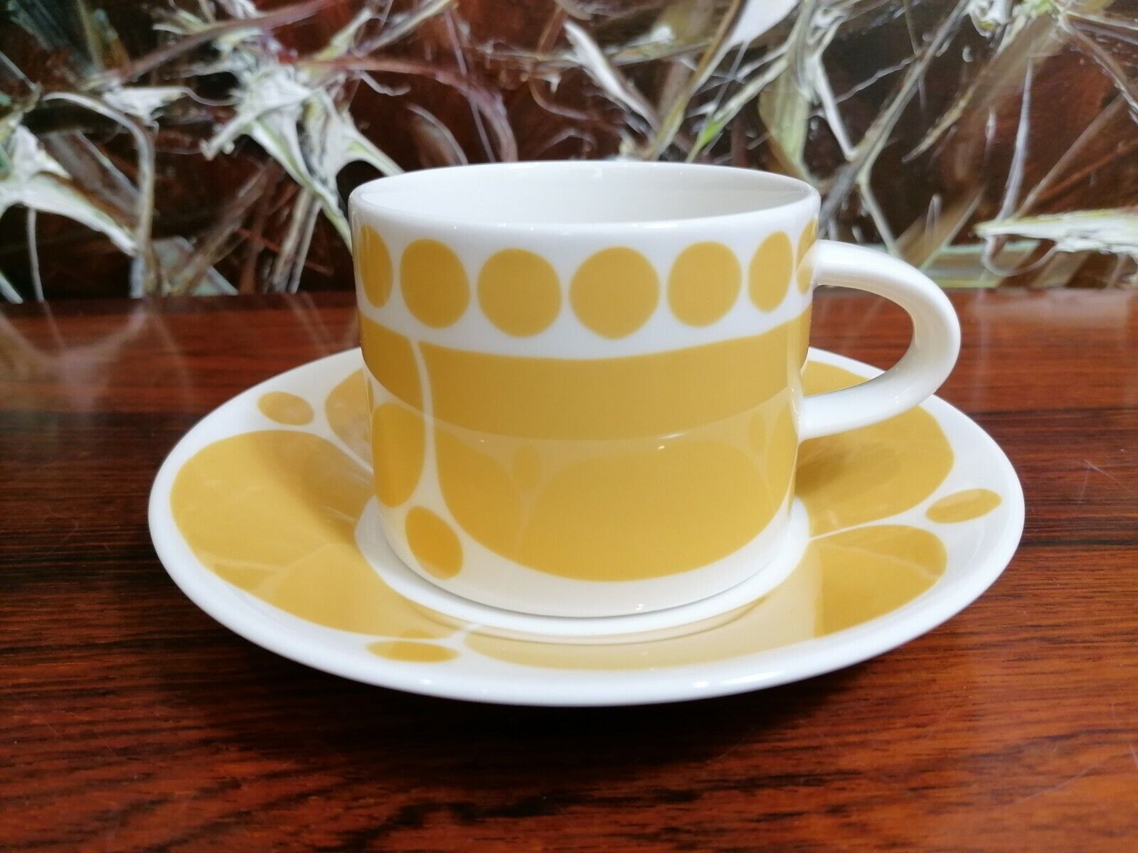 Read more about the article Arabia Sunnuntai – Coffee Cup with Saucer/Design: Birger Kaipiainen