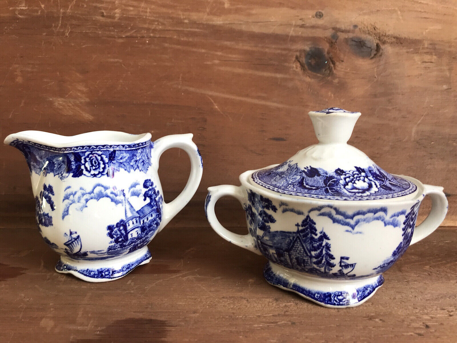 Read more about the article ARABIA Finland SUOMI Landscape BLUE Creamer and Sugar Set