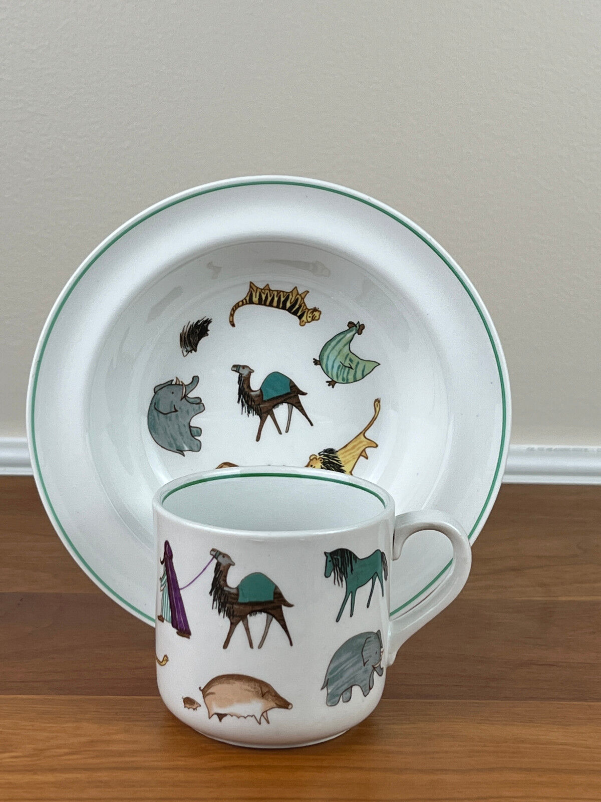 Read more about the article 2 Pc Arabia of Finland PARADE Animals Child’s Bowl and Mug Set by ANJA JURRIKKA