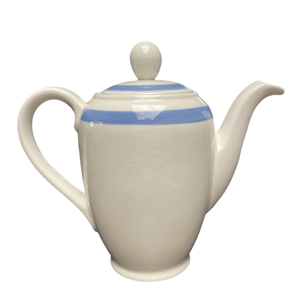 Read more about the article Vintage Arabia Finland Ribbons Blue White Coffee Tea Pot 9″