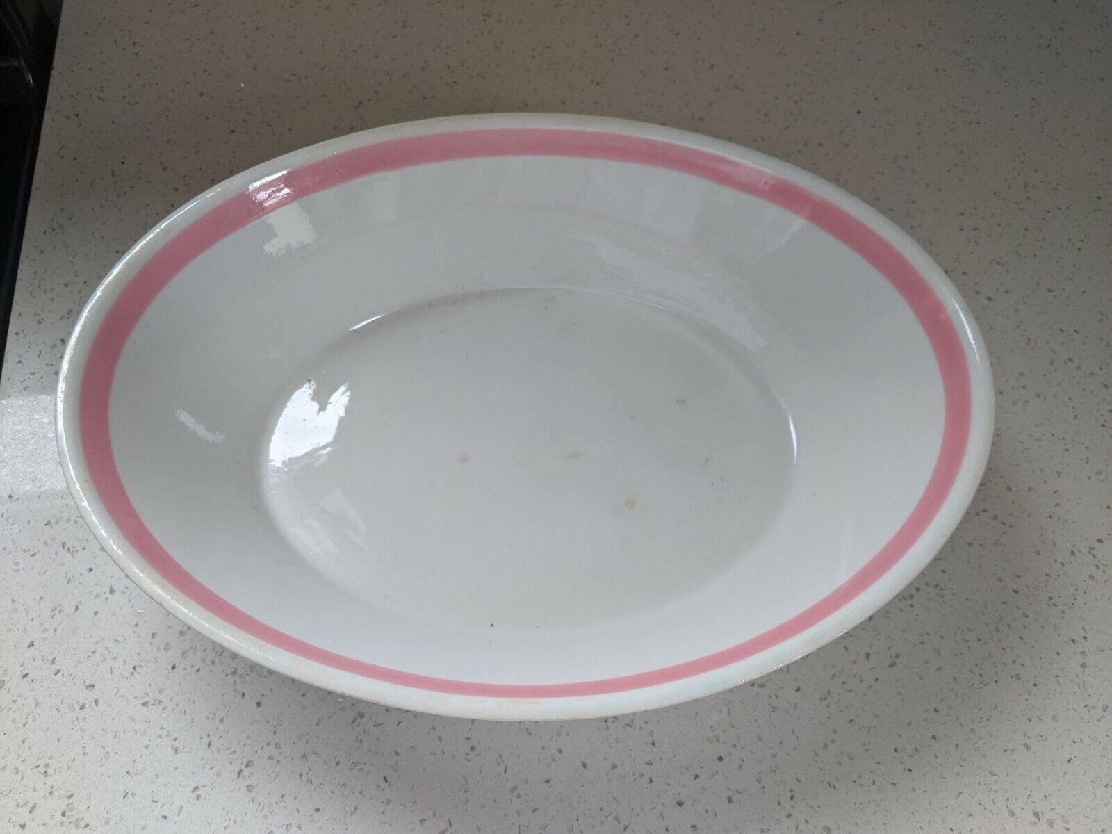 Read more about the article 2 Finland ARABIA “Ribbons” pink Serving bowls HTF!