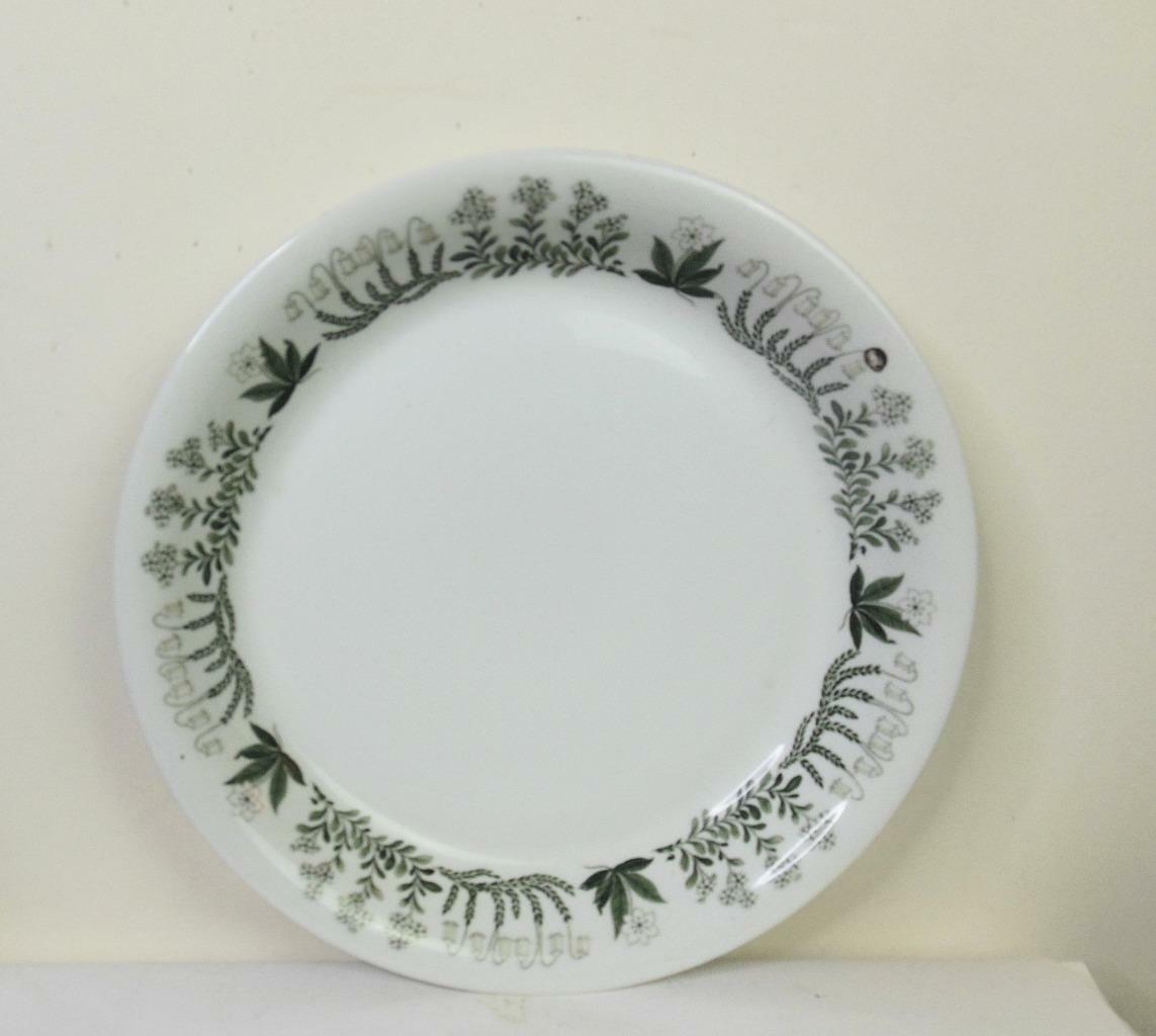 Read more about the article Vintage Arabia Polaris Small Plate 7.75 Inch