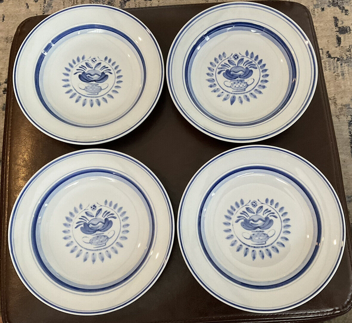 Read more about the article ARABIA :: Vtg “BLUE ROSE” 8” SOUP or CEREAL BOWLS Floral Svea Granlund FINLAND