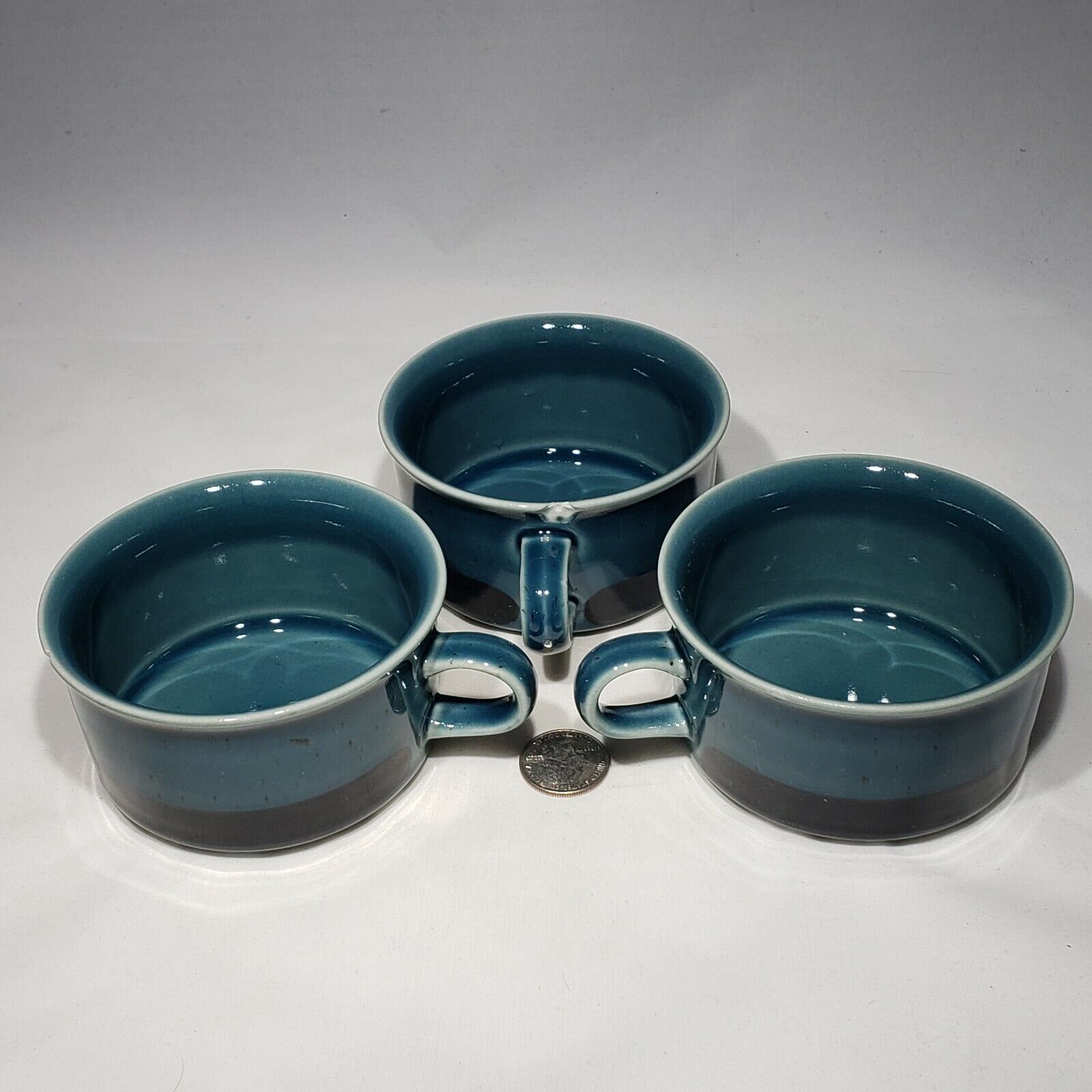 Read more about the article Set of 3 Vintage Arabia Finland Meri Blue Flat Cups Soup Tea Mugs ALL with Chips