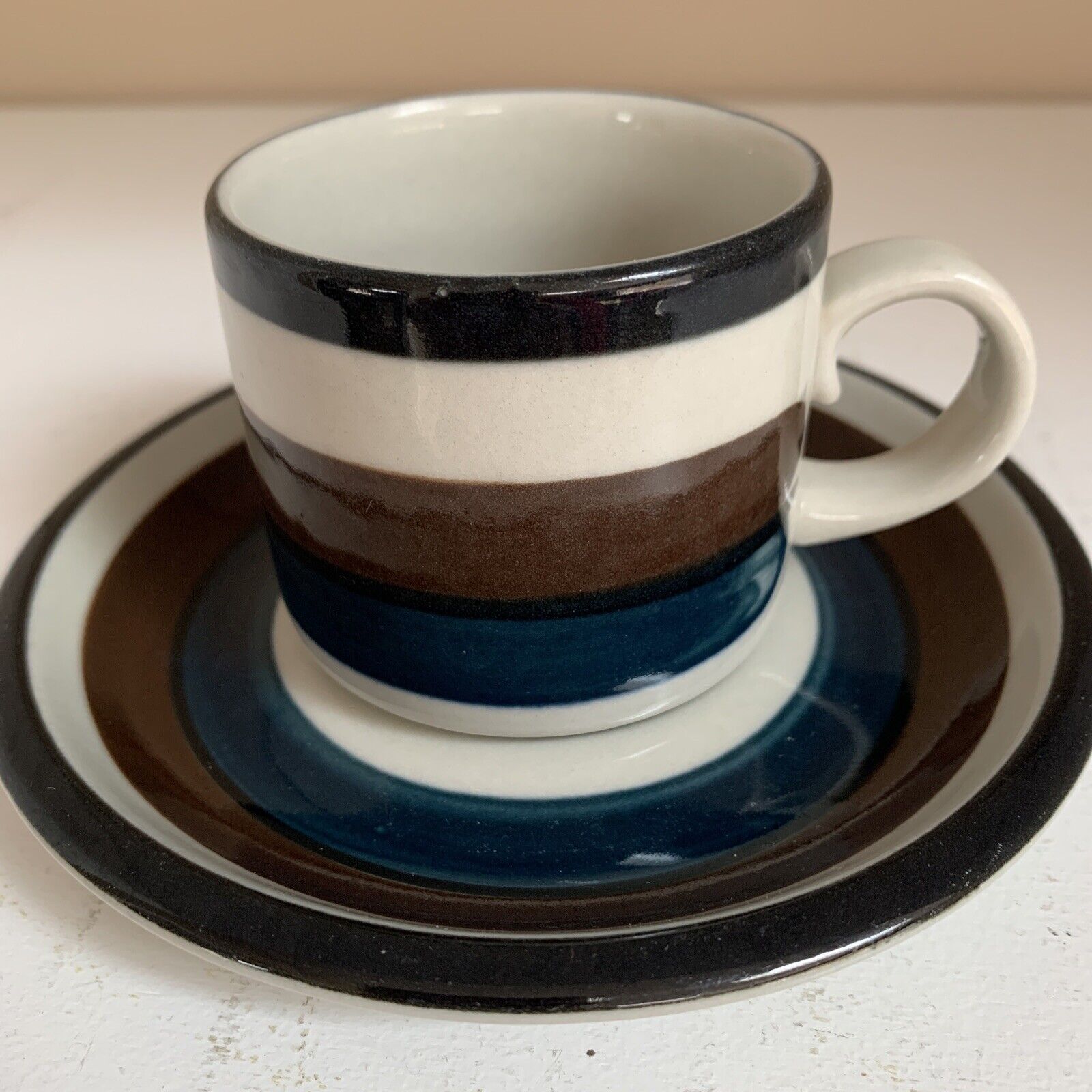 Read more about the article Vintage Arabia Finland Kaira Anja Jaatinen Tea Coffee Cup And Saucer 1970