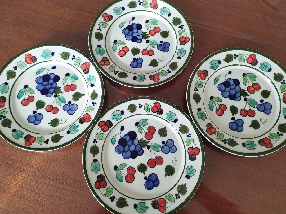 Read more about the article Arabia Palermo Dinner Plate