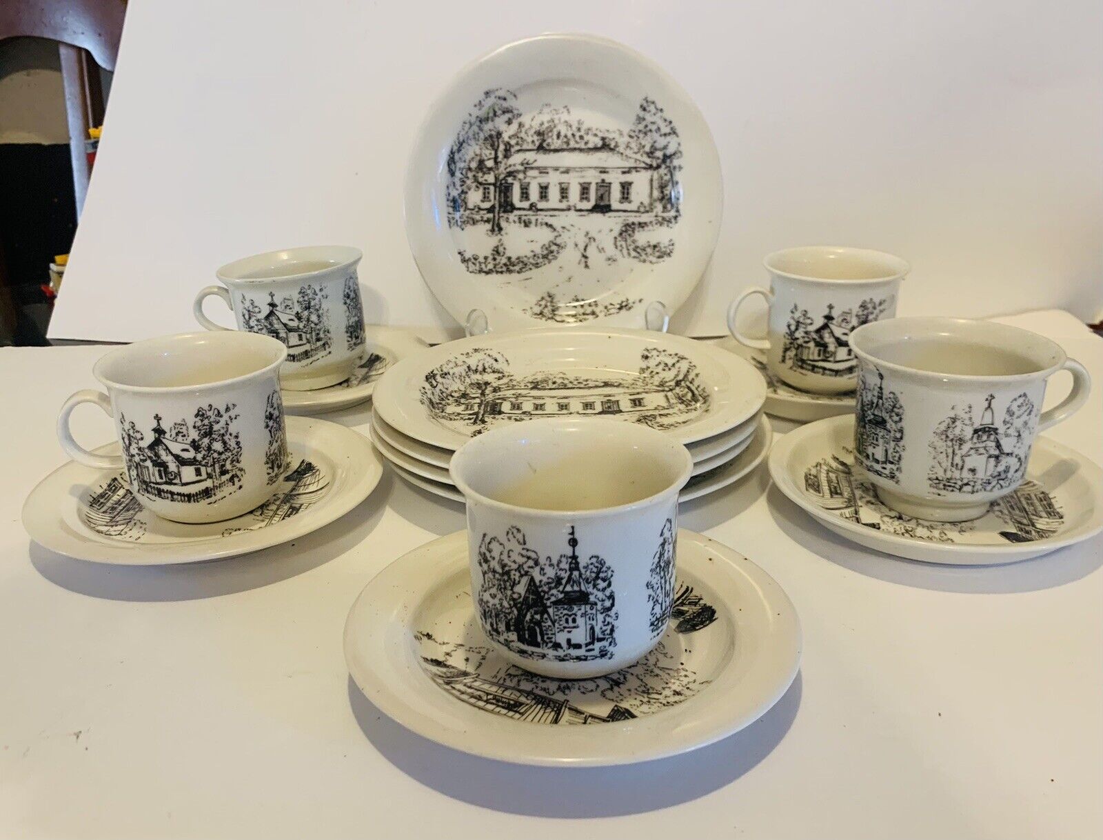 Read more about the article 15pc Arabia Finland Seita Arctica Dessert Plates and Cups Saucers