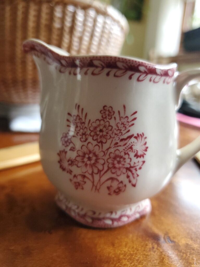 Read more about the article Vintage 2-7/8″ Creamer Pitcher Red “Finn Flower” Transfer By Arabia~Finland