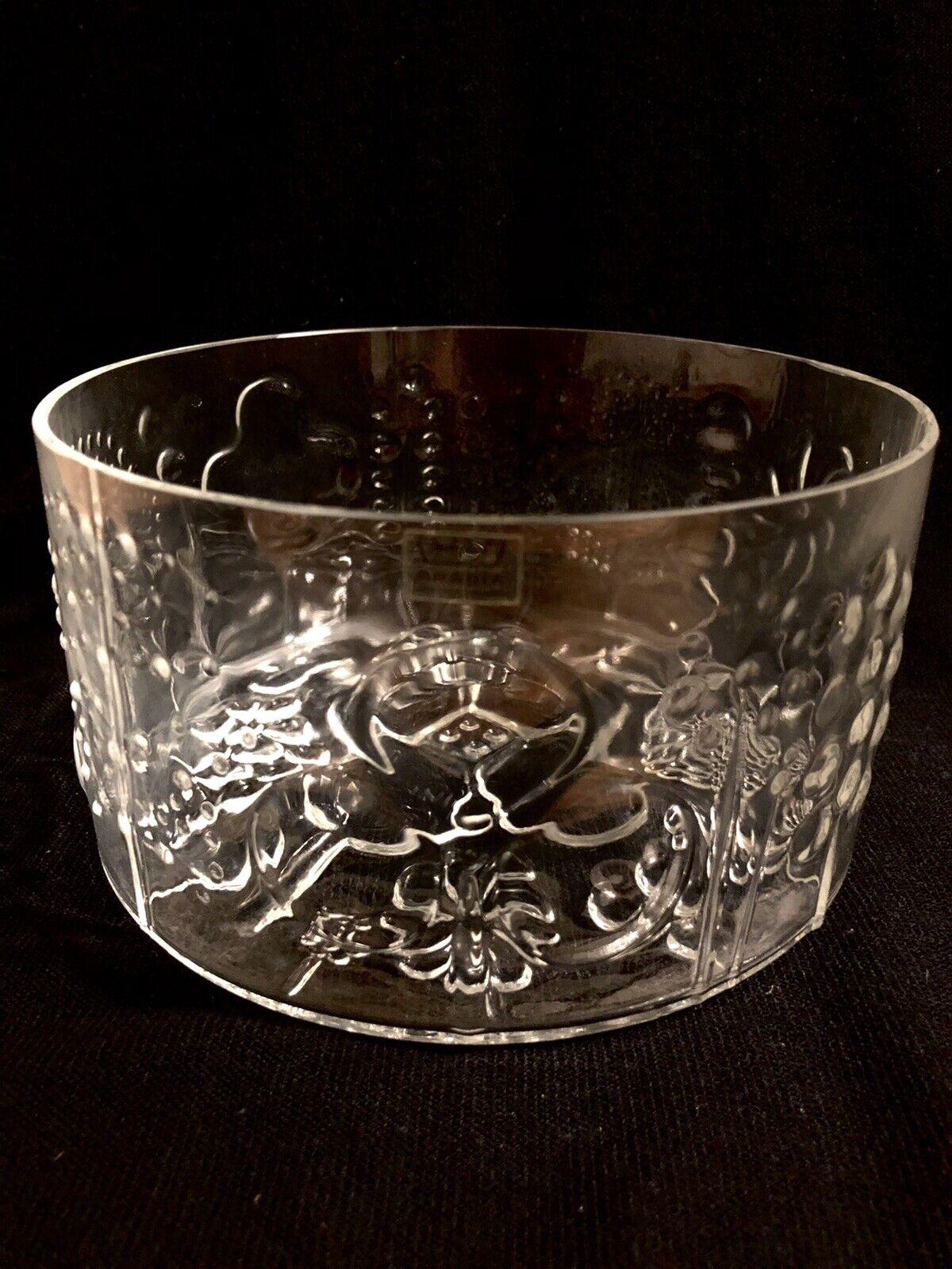 Read more about the article Arabia Finland Flora pattern glass bowl 6″  Oiva Toikka