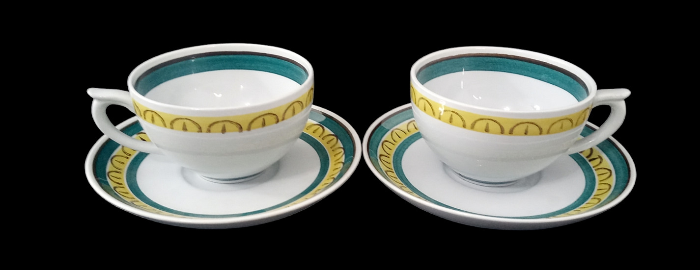 Read more about the article 4 Pc. Vintage Demitasse Espresso Set Cups and Saucers Finland Arabia Crown Band