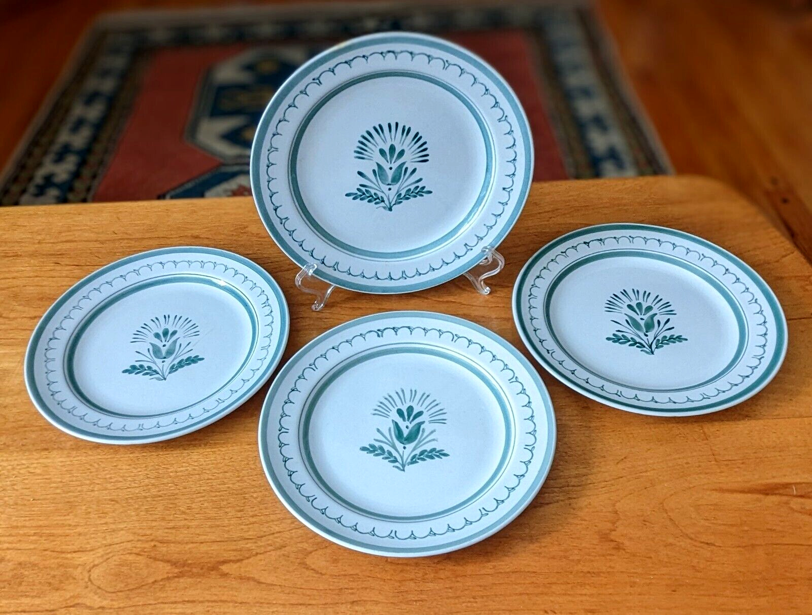 Read more about the article ARABIA Vintage (4) Green Thistle DESSERT/SALAD Plates 7.5″ HANDPAINTED Finland