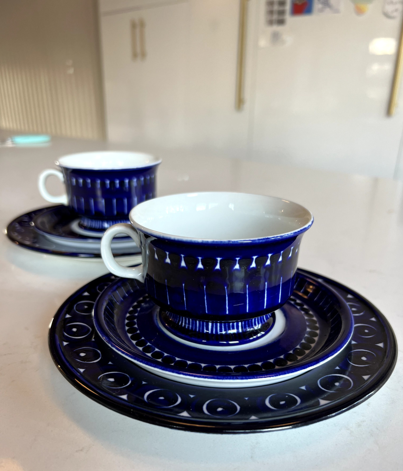 Read more about the article Arabia of Finland Valencia – 2 cups  2 Saucers and 2 Plates – Ulla Procope